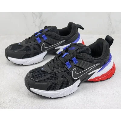 Nike Runtekk "Black/White/Blue/Red" фото № 5 Nike Runtekk "Black/White/Blue/Red" фото № 5