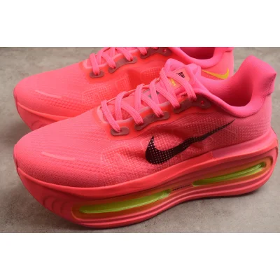 Nike Vomero Premium "Laser Pink/Pink Foam" фото № 3 Nike Vomero Premium "Laser Pink/Pink Foam" фото № 3