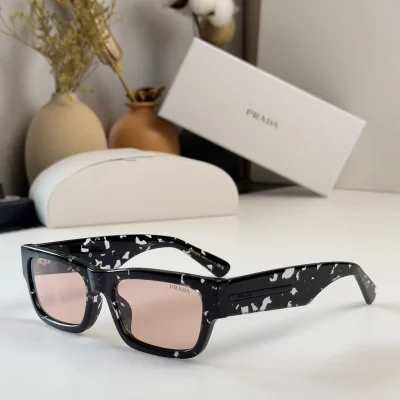 Солнцезащитные очки Prada Temples Decorated By Stripe Middle "Black/Purple" фото № 3