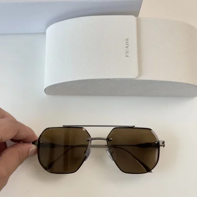 Солнцезащитные очки Prada Inscription On Lens "Brown" фото № 2