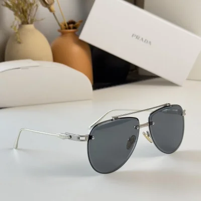 Солнцезащитные очки Prada Aviator Shaped And Thin Frame "Black/Silver" фото № 2