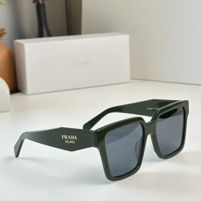 Солнцезащитные очки Prada Frame With Small Gold Logo Inscription "Green" фото № 2