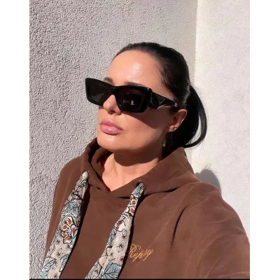 Солнцезащитные очки Prada Wide Temples With Big Logo "Black" фото № 5