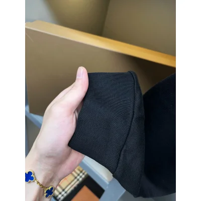 Худи Burberry Backside Print Burberry Knight and Laurel "Black" фото № 5 Худи Burberry Backside Print Burberry Knight and Laurel "Black" фото № 5