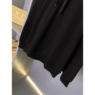 Худи Burberry Frontside Logo Warior On The Horse "Black" фото № 3 Худи Burberry Frontside Logo Warior On The Horse "Black" фото № 3