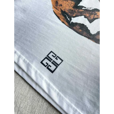 Футболка Givenchy Monster "White" фото № 5 Футболка Givenchy Monster "White" фото № 5