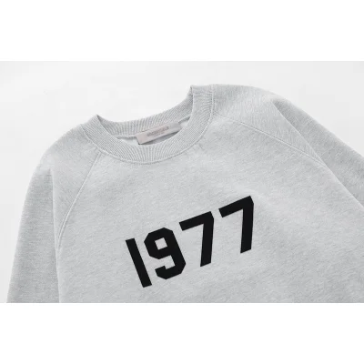 Свитшот Fear Of God 1977 In The Center "Gray" фото № 5 Свитшот Fear Of God 1977 In The Center "Gray" фото № 5