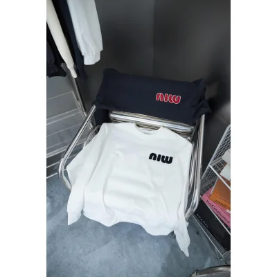 Свитшот Miu Miu Frontside Left Logo Contrast Outline Miu Miu "White" фото № 7