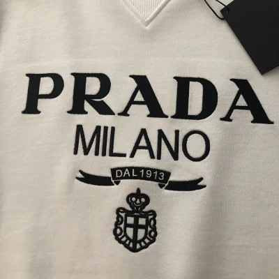 Свитшот Prada With An Aesthetic Logo "White" фото № 4