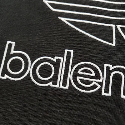 Футболка Balenciaga X Adidas The Logo Is Half Painted Over "Black" фото № 5