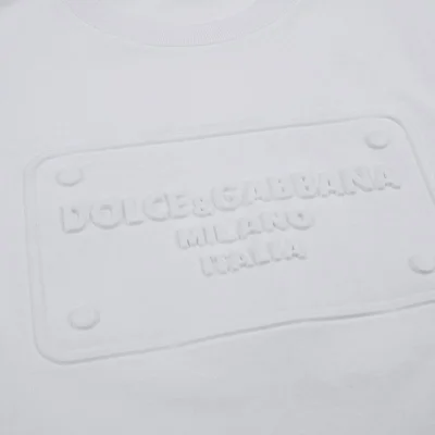 Футболка Dolce And Gabbana With An Embossed Logo "White" фото № 5 Футболка Dolce And Gabbana With An Embossed Logo "White" фото № 5