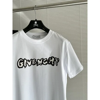 Футболка Givenchy Logo-Print Detai "White" фото № 4 Футболка Givenchy Logo-Print Detai "White" фото № 4