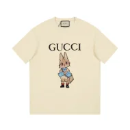 Футболка Gucci With A Cute Rabbit Print Футболка Gucci With A Cute Rabbit Print