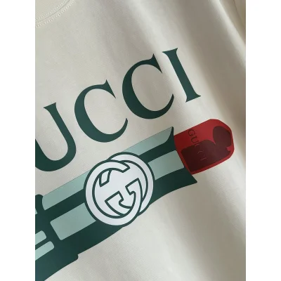 Футболка Gucci Lipstick "Cream" фото № 2