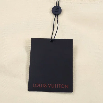 Футболка Louis Vuitton With A Symbolic Logo "Cream" фото № 2 Футболка Louis Vuitton With A Symbolic Logo "Cream" фото № 2