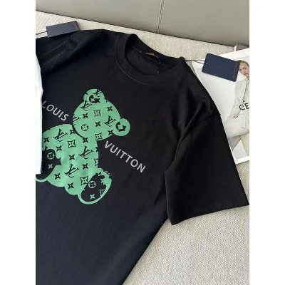 Футболка Louis Vuitton Image Of Green Toy "Black" фото № 5 Футболка Louis Vuitton Image Of Green Toy "Black" фото № 5