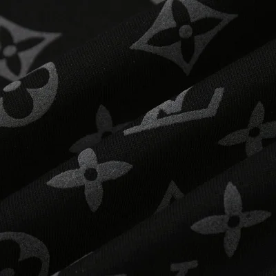 Футболка Louis Vuitton Print With Brand Logos "Black" фото № 4