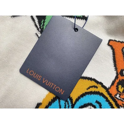 Футболка Louis Vuitton Green Paper Airplane "White" фото № 3 Футболка Louis Vuitton Green Paper Airplane "White" фото № 3