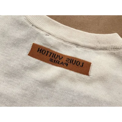 Футболка Louis Vuitton Green Paper Airplane "White" фото № 8 Футболка Louis Vuitton Green Paper Airplane "White" фото № 8