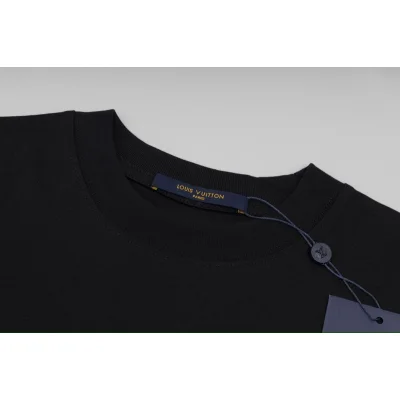 Футболка Louis Vuitton Three Emblems In Row "Black" фото № 2