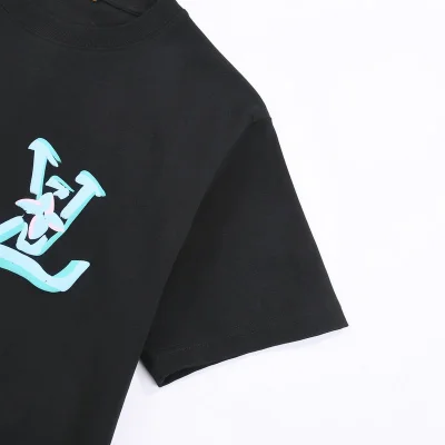 Футболка Louis Vuitton With An Illuminated Logo Print "Black" фото № 4