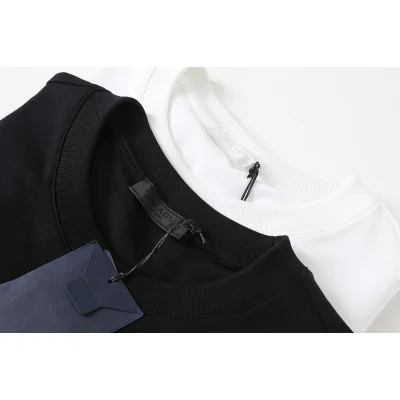 Футболка Prada Logo Made Of Beads "Black" фото № 3 Футболка Prada Logo Made Of Beads "Black" фото № 3