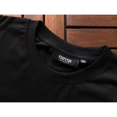 Футболка Trapstar Big Back Print With Colorful Shadow "Black" фото № 2