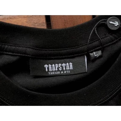 Футболка Trapstar Lettering It's A Secret "Black" фото № 3 Футболка Trapstar Lettering It's A Secret "Black" фото № 3