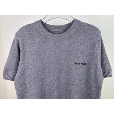 Жилетка Miu Miu Frontside Left Logo Miu Miu "Gray" фото № 6