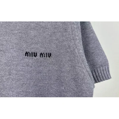 Жилетка Miu Miu Frontside Left Logo Miu Miu "Gray" фото № 4