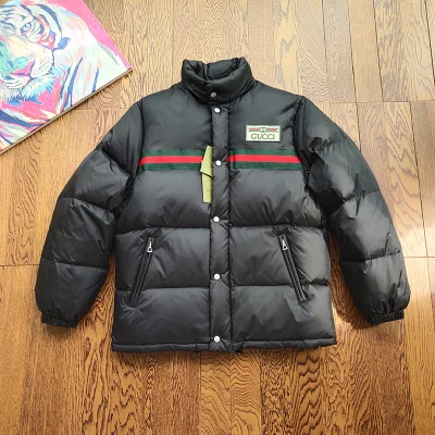 Пуховик Gucci Red Stripe "Black" фото № 2 Пуховик Gucci Red Stripe "Black" фото № 2