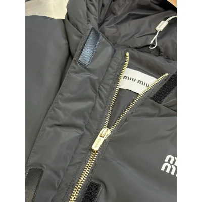 Пуховик Miu Miu Minimalist Shield "Black" фото № 2