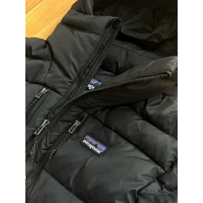 Пуховик Patagonia Additional Front Pockets "Black" фото № 6