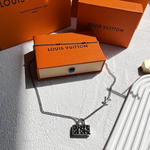 Подвеска Louis Vuitton With Bag Icon "Silver"
