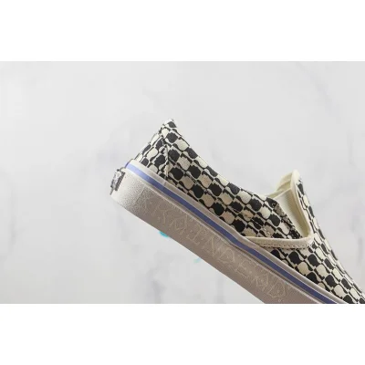 Brain Dead x Vans Slip-On "Marshmallow/Black" фото № 3