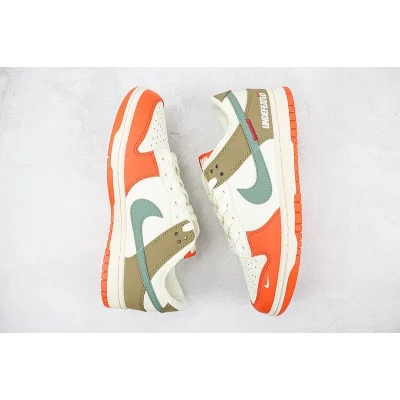 Nike SB Dunk Low "Unefeated" фото № 7 Nike SB Dunk Low "Unefeated" фото № 7