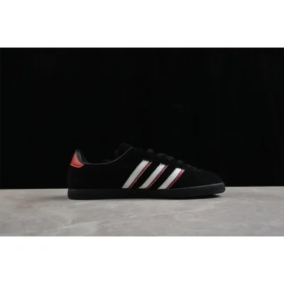 adidas London 96 "Core Black/Cloud White/Better Scarlet" фото № 5 adidas London 96 "Core Black/Cloud White/Better Scarlet" фото № 5