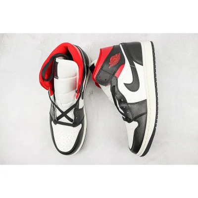 Air Jordan 1 Mid "Black Gym Red" фото № 6