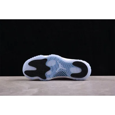 Air Jordan 11 Retro "Columbia/Legend Blue" фото № 6