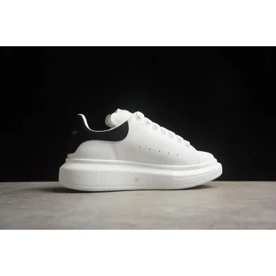 Alexander McQueen Oversized Sneaker "White/Black" фото № 2