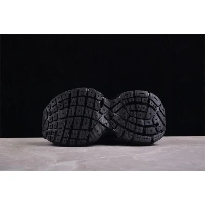 Balenciaga 3XL Sneaker "Worn-Out/Black" фото № 6 Balenciaga 3XL Sneaker "Worn-Out/Black" фото № 6
