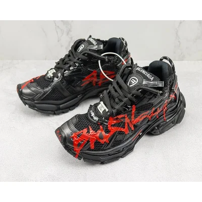 Balenciaga Runner "Black/Red Graffiti" фото № 5 Balenciaga Runner "Black/Red Graffiti" фото № 5