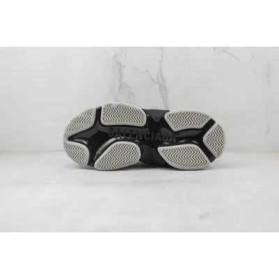 Balenciaga Triple S "Reverse Black/White" фото № 8 Balenciaga Triple S "Reverse Black/White" фото № 8