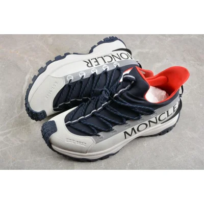 Moncler Trailgrip "White/Dark Blue" фото № 6 Moncler Trailgrip "White/Dark Blue" фото № 6