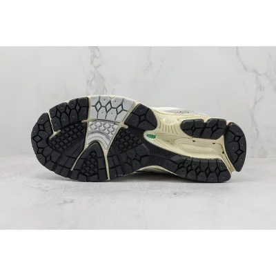 New Balance 2002R "Nightwatch Green" фото № 8