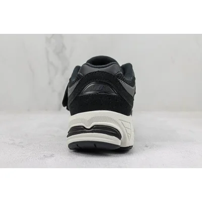 New Balance 2002R Hook & Loop "Black/White" фото № 9