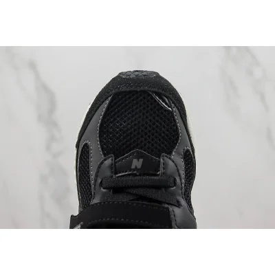 New Balance 2002R Hook & Loop "Black/White" фото № 3