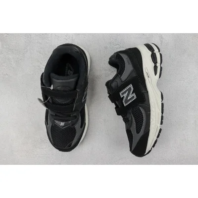 New Balance 2002R Hook & Loop "Black/White" фото № 6