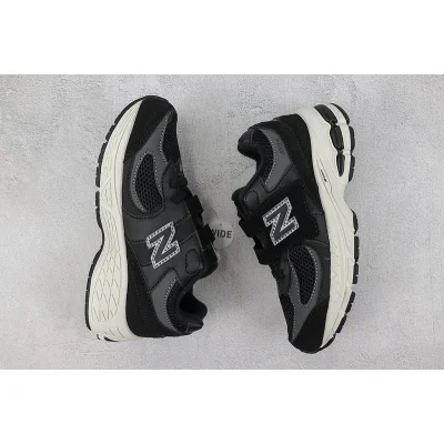 New Balance 2002R Hook & Loop "Black/White" фото № 7