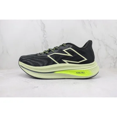 New Balance FuelCell RC Elite V2 "Black/Green" фото № 2 New Balance FuelCell RC Elite V2 "Black/Green" фото № 2